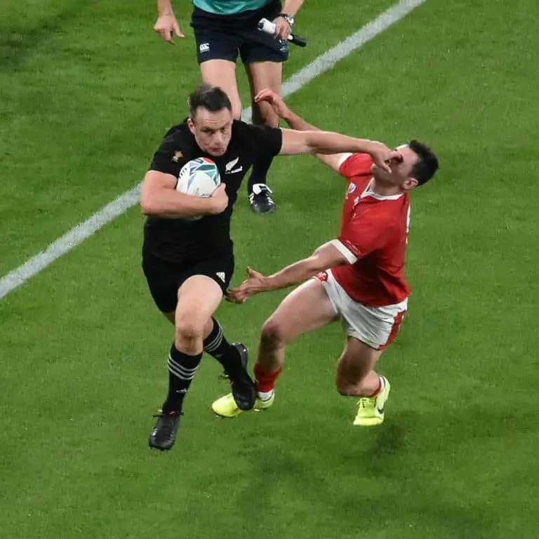 What Are Rugby Hand Off Rules Techniques And Tips Explainer Video 